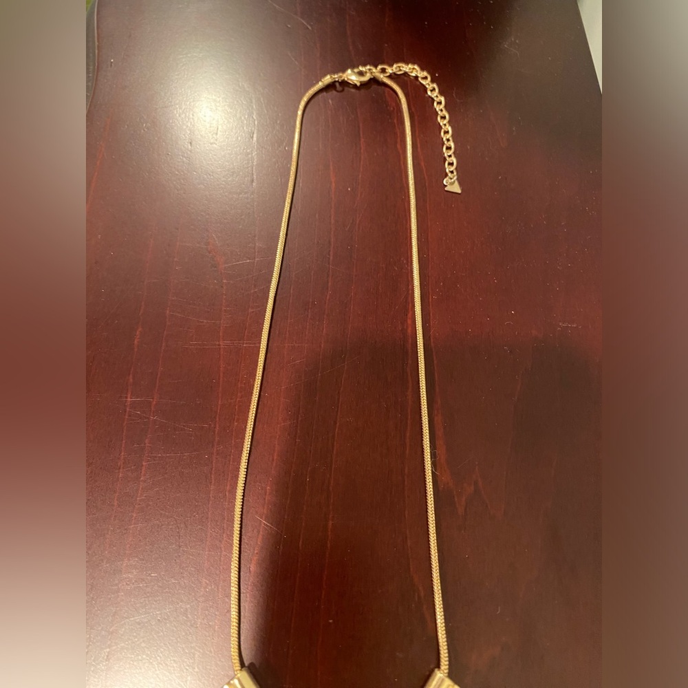 Geometric necklace - Picture 3 of 5